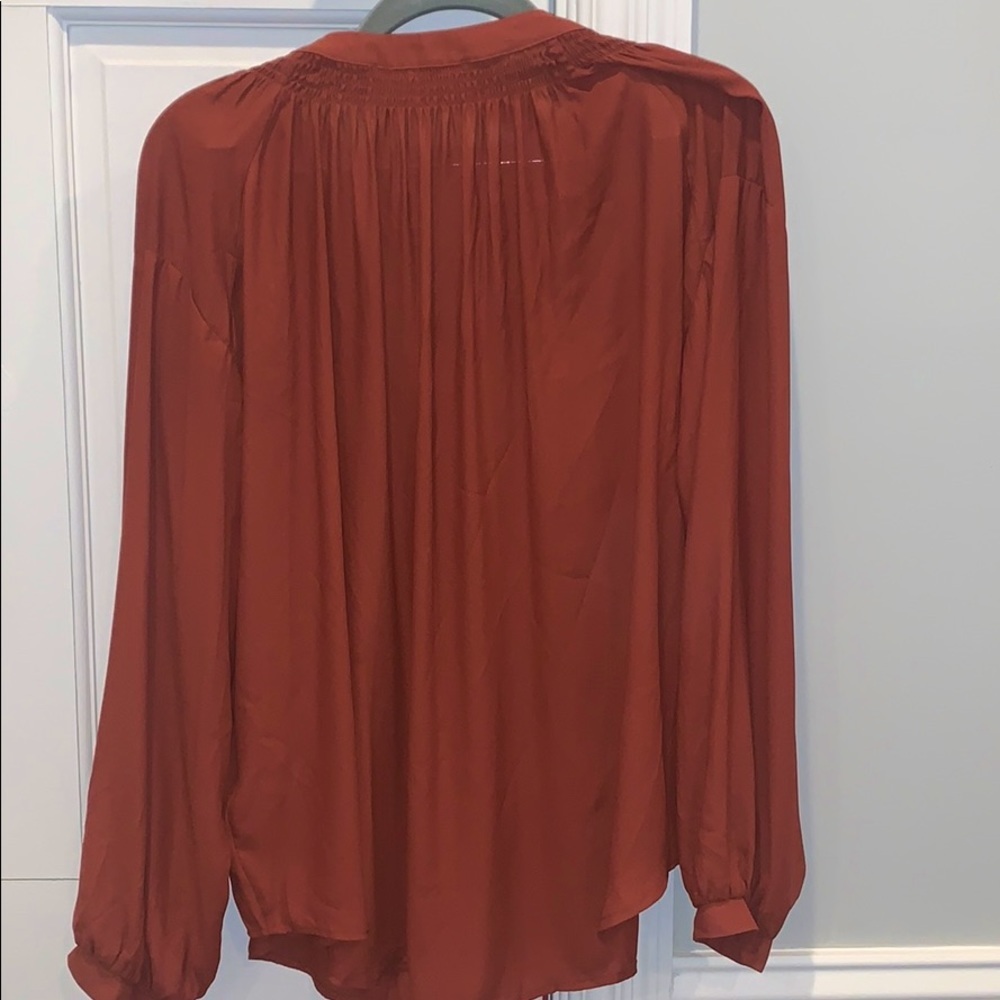Astr Split Neck Long Sleeve Rust Tunic Size Medium - Picture 3 of 8